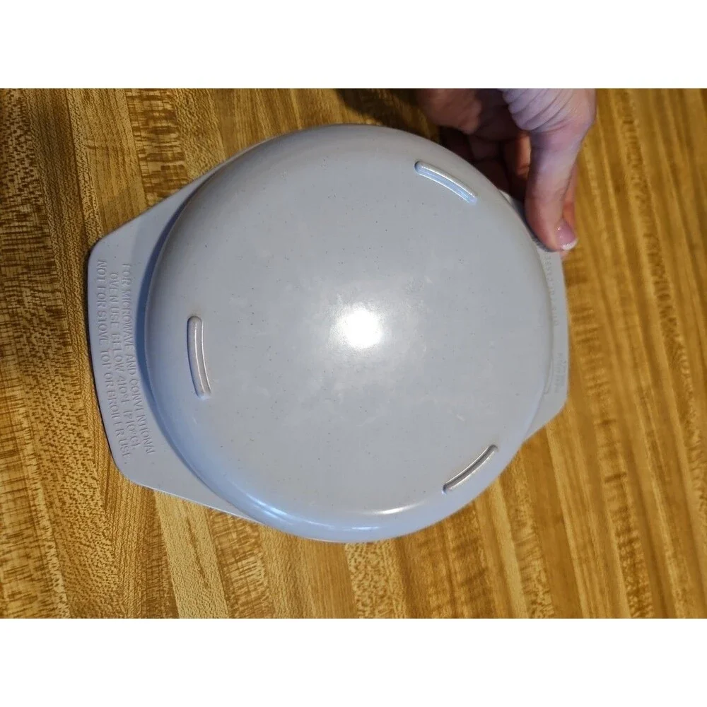 V•Nordic Ware 7.5 Inch Round Utility Pan Model #62204F